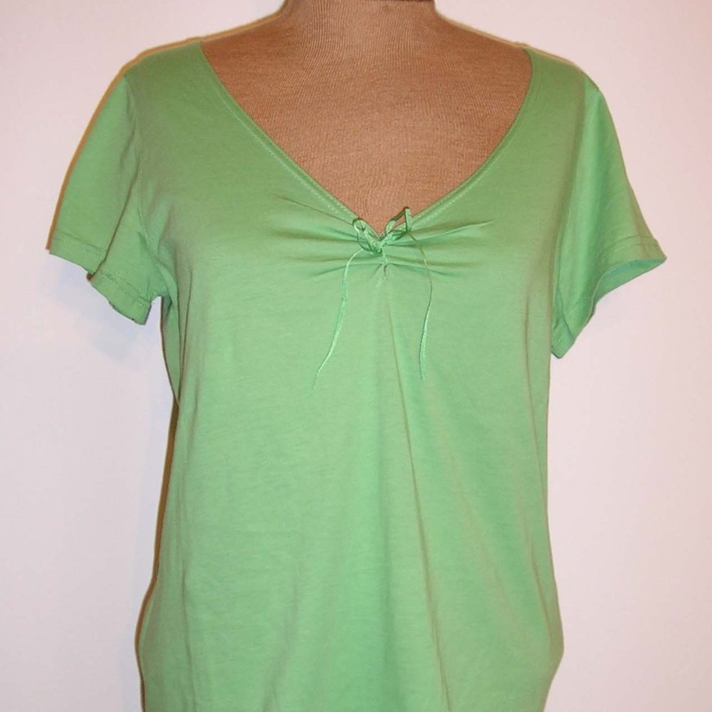 NEW Talbots  Womens  V Neck Shirt Top M